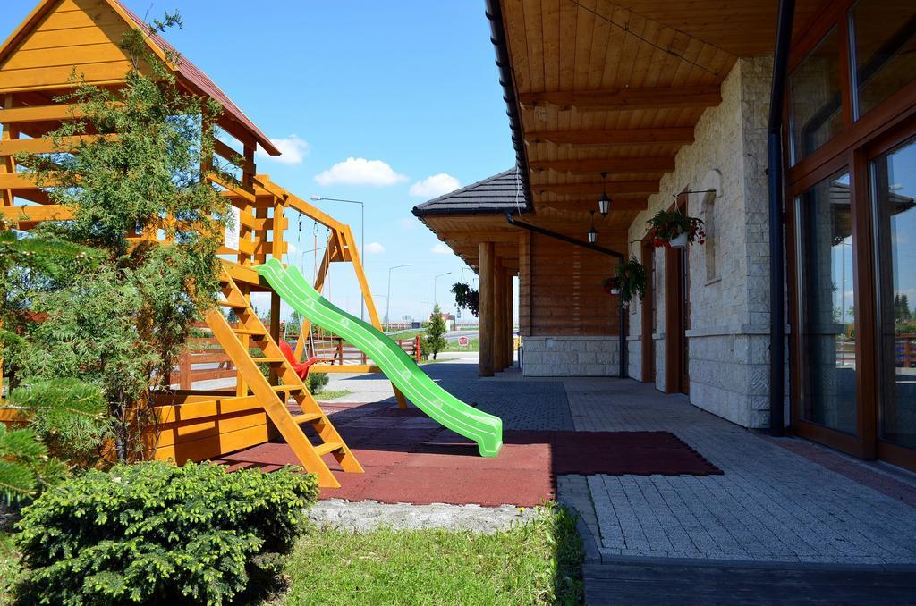 Dwor Świętoszówka Exteriör bild